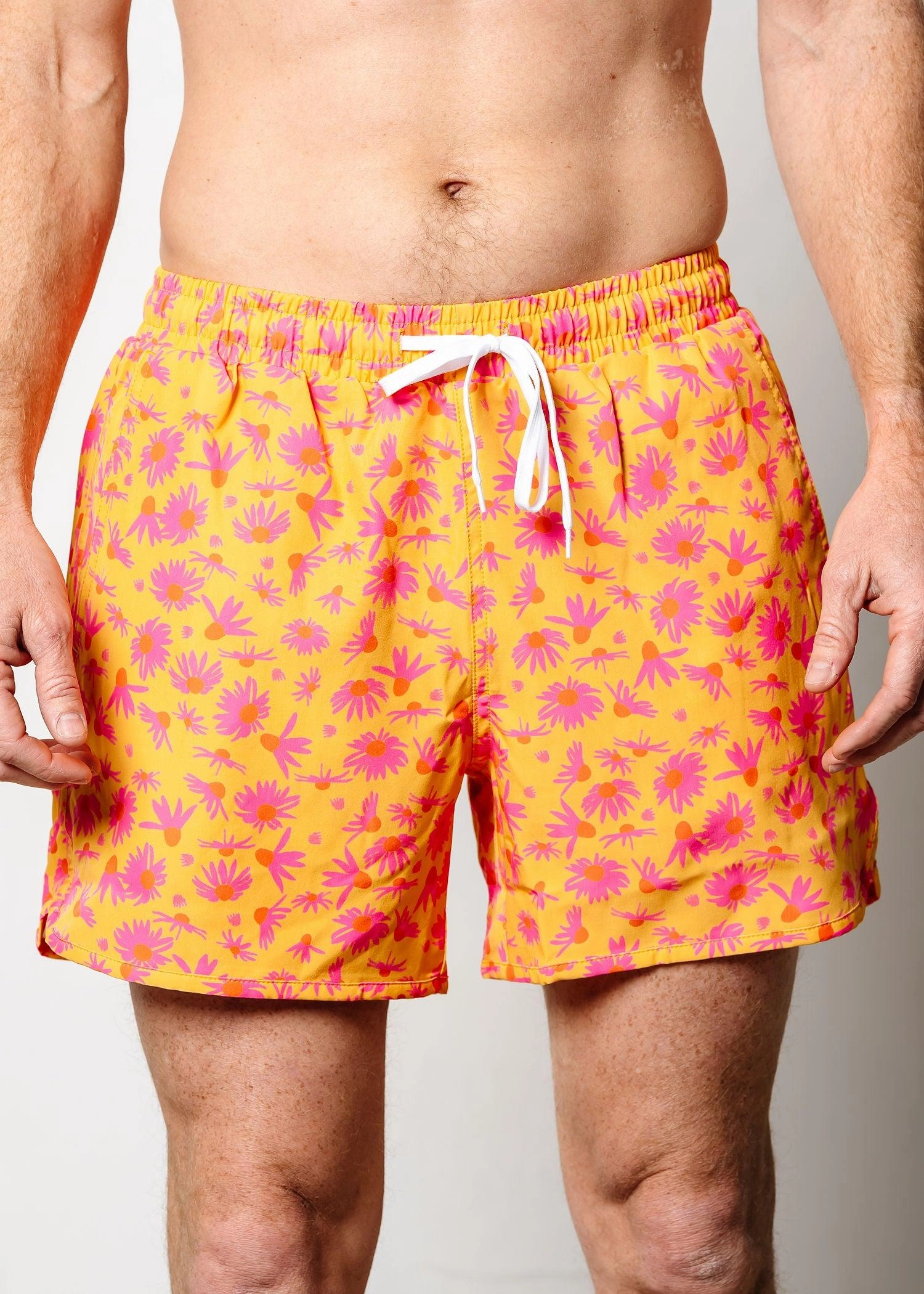 Playful Daisies | Men's Retro Shorties