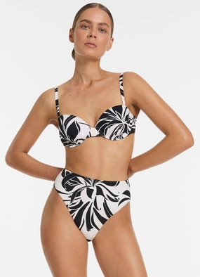Queen Of The Night Moulded Balconette - Cream
